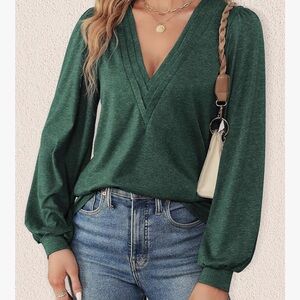 Green V-Neck Long Sleeve Blouse